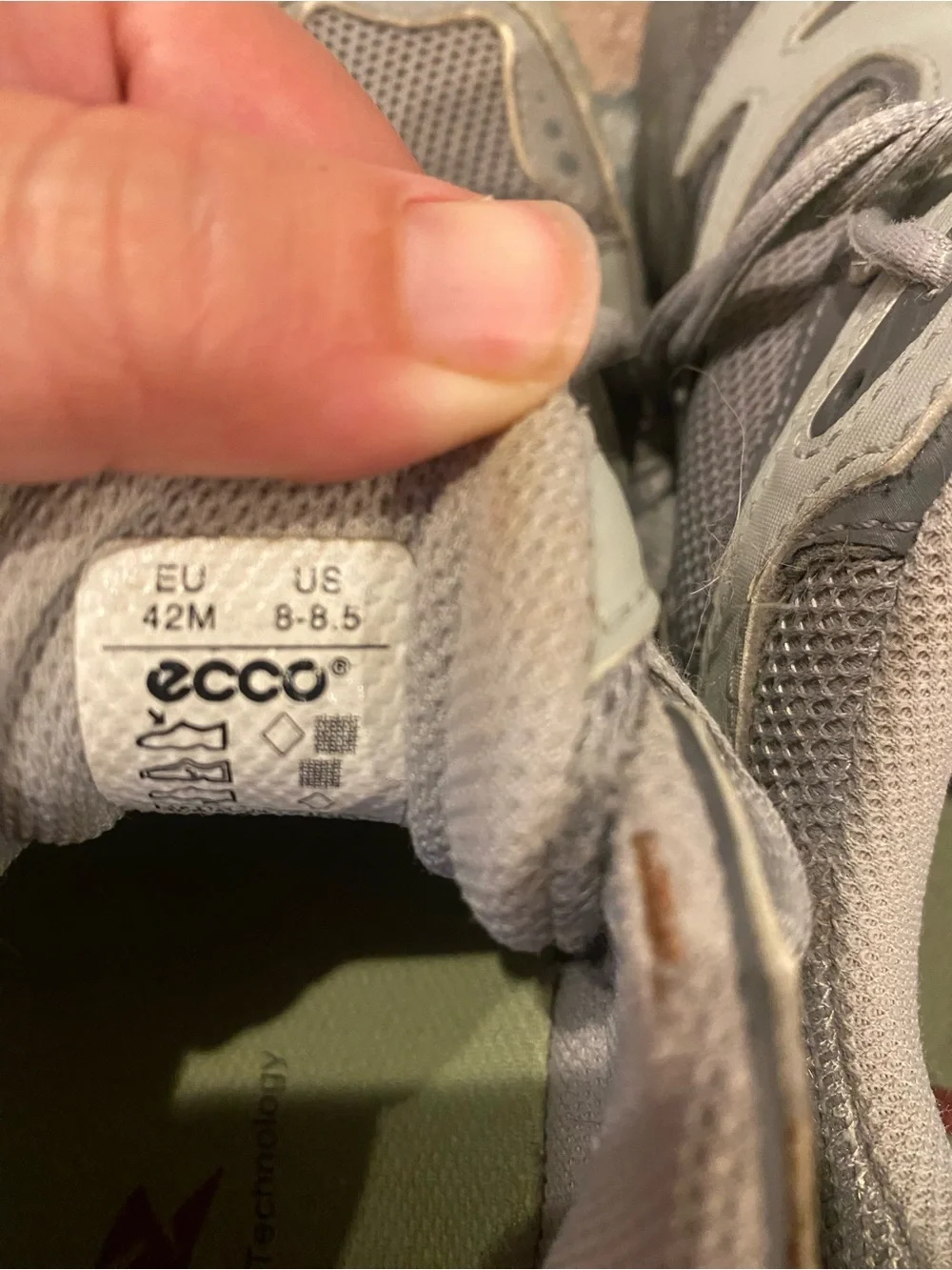 Ecco Men's Light Gray Athletic Sneakers with Green Accents rxp1060 8/8.5 EU 42M